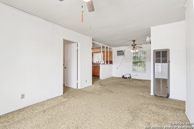 Image 4 of 28 For 5547 Middlefield Dr