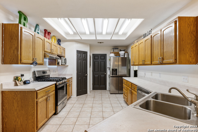 Image 13 of 31 For 15563 Skaggs S