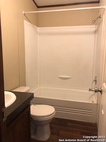 Listing photo id 5 for 1914 14th 10