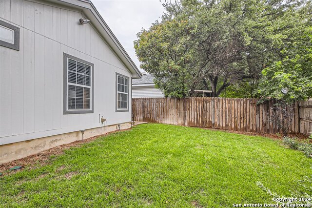 Listing photo id 14 for 9530 Swans Crossing