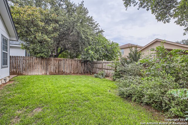 Listing photo id 26 for 9530 Swans Crossing