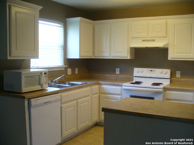 Image 4 of 20 For 5815 Circle Canyon