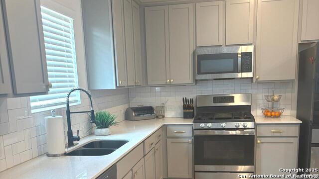 Image 4 of 33 For 9151 Portobello Way