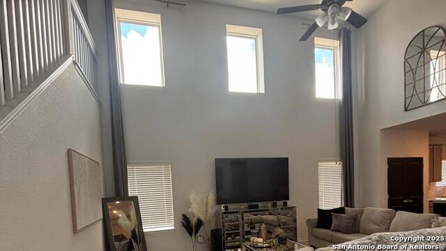 Image 8 of 33 For 9151 Portobello Way