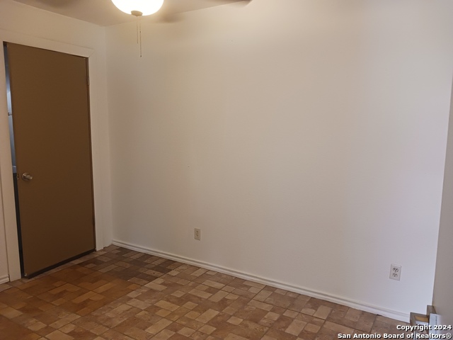 Image 12 of 18 For 23717 Wood Park  3