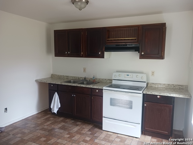 Image 3 of 18 For 23717 Wood Park  3
