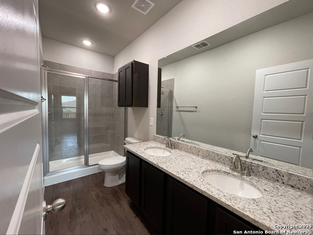 Image 21 of 24 For 10015 Westover Bluff  101