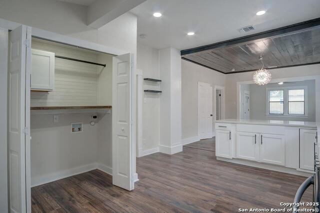 Image 12 of 24 For 1413 Burnet