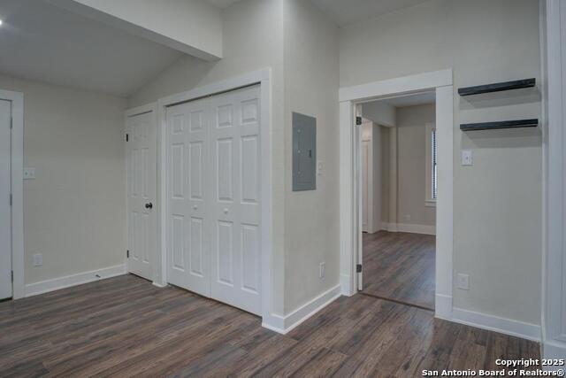 Image 13 of 24 For 1413 Burnet