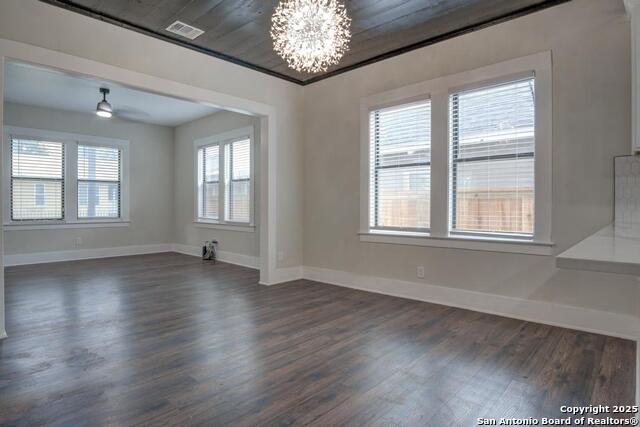 Image 7 of 24 For 1413 Burnet