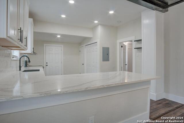 Image 9 of 24 For 1413 Burnet