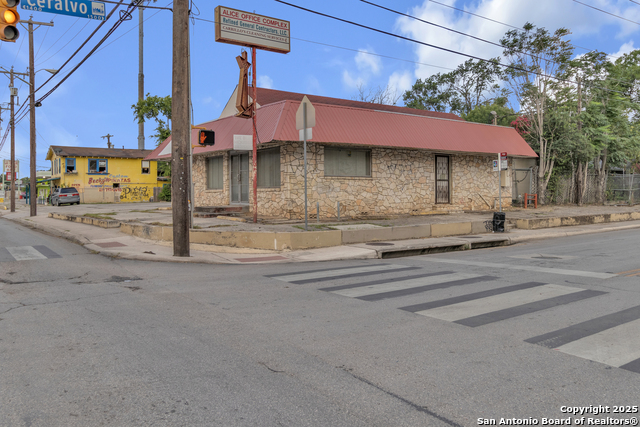 Listing photo id 2 for 601 Cupples Rd
