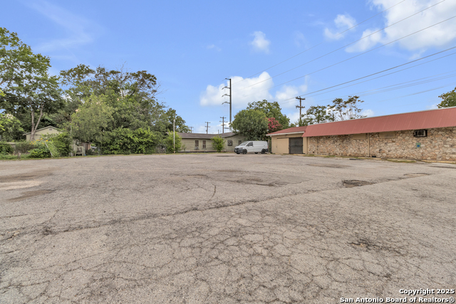 Listing photo id 3 for 601 Cupples Rd