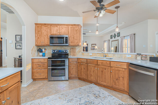 Listing photo id 11 for 170 Castle Breeze