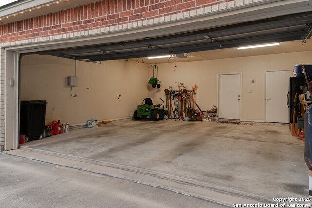 Listing photo id 28 for 170 Castle Breeze