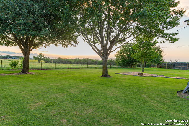 Listing photo id 34 for 170 Castle Breeze