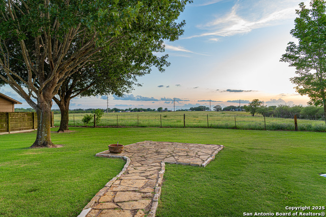 Listing photo id 35 for 170 Castle Breeze