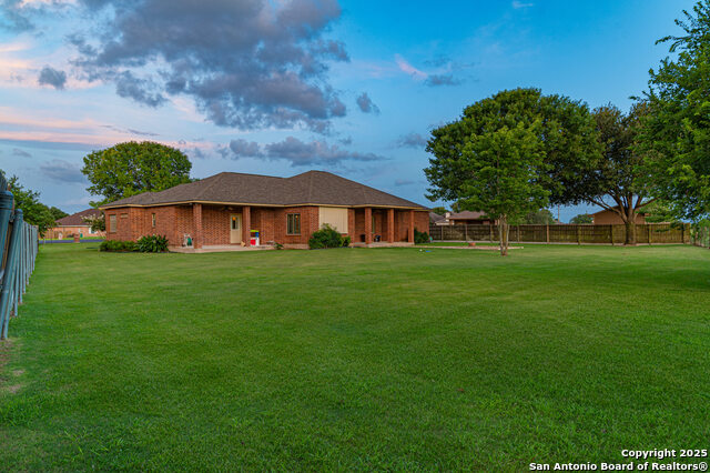 Listing photo id 36 for 170 Castle Breeze