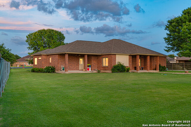 Listing photo id 37 for 170 Castle Breeze