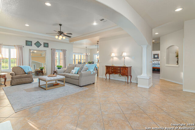Listing photo id 2 for 170 Castle Breeze