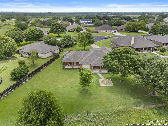 Listing photo id 41 for 170 Castle Breeze
