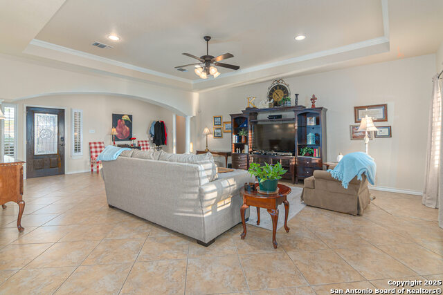 Listing photo id 6 for 170 Castle Breeze