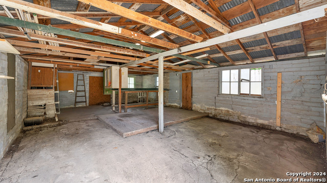 Image 41 of 44 For 1261 Mill  