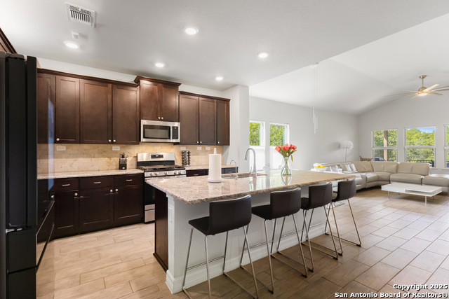 Image 10 of 33 For 10650 Jasmine Bluff