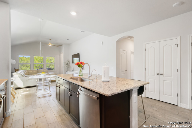 Image 11 of 33 For 10650 Jasmine Bluff