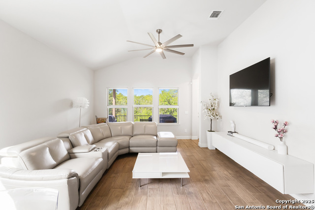 Image 16 of 33 For 10650 Jasmine Bluff