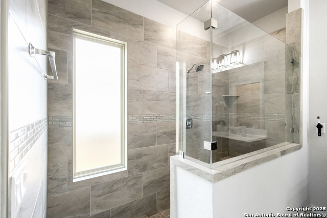 Image 21 of 33 For 10650 Jasmine Bluff