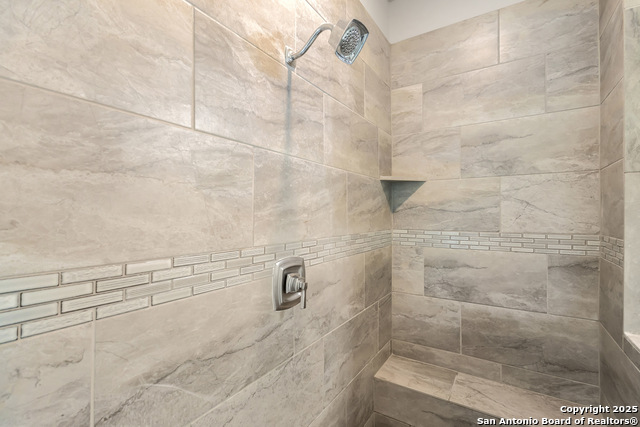 Image 23 of 33 For 10650 Jasmine Bluff