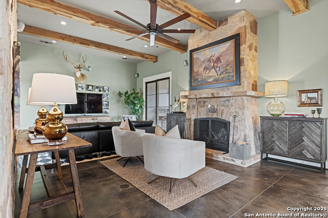 Image 10 of 50 For 5686 Ranch Rd 1631