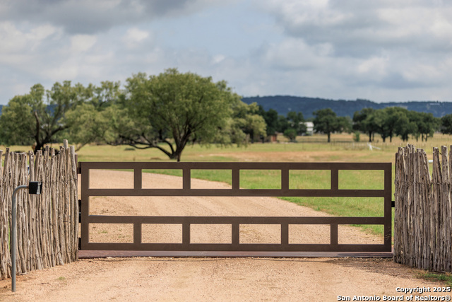 Image 2 of 50 For 5686 Ranch Rd 1631
