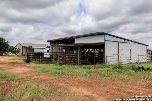 Image 37 of 50 For 5686 Ranch Rd 1631