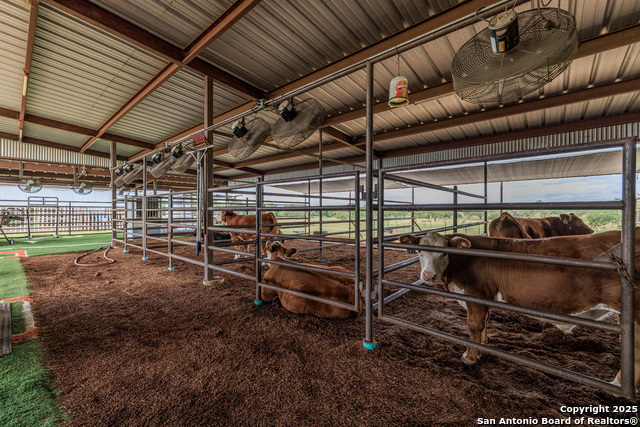 Image 40 of 50 For 5686 Ranch Rd 1631
