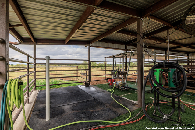 Image 43 of 50 For 5686 Ranch Rd 1631