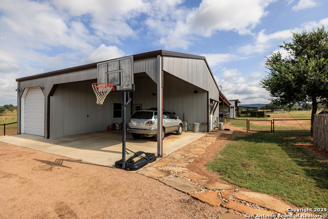 Image 44 of 50 For 5686 Ranch Rd 1631