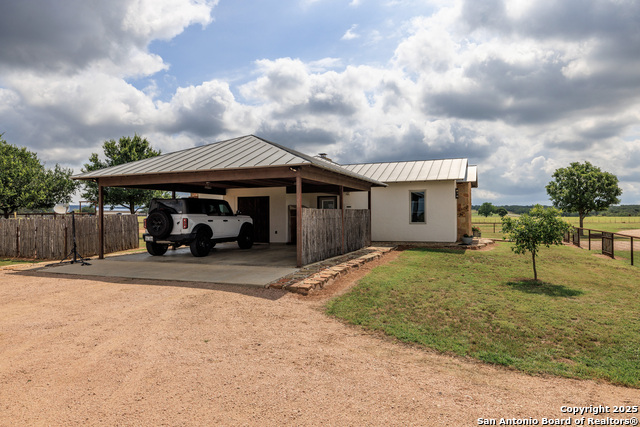 Image 5 of 50 For 5686 Ranch Rd 1631