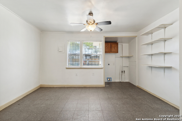 Image 23 of 32 For 2121 San Fernando