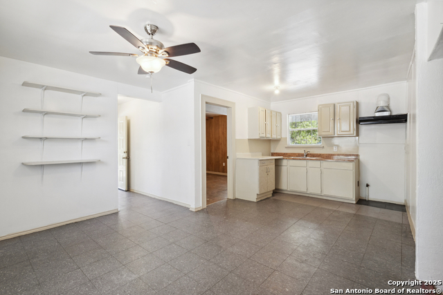 Image 31 of 32 For 2121 San Fernando