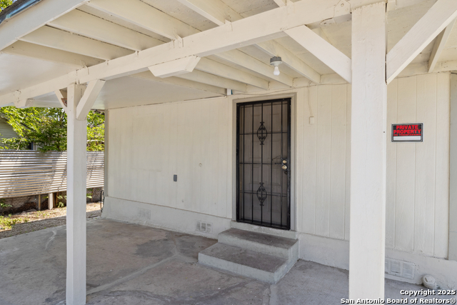 Image 6 of 32 For 2121 San Fernando
