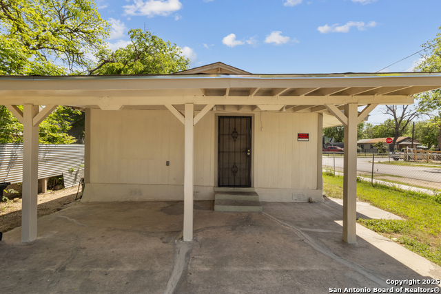 Image 7 of 32 For 2121 San Fernando