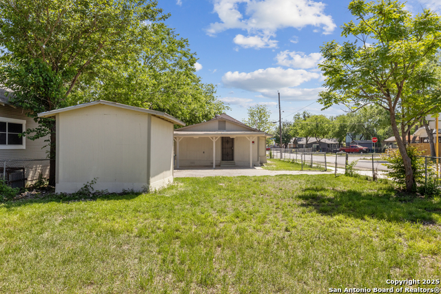 Image 8 of 32 For 2121 San Fernando