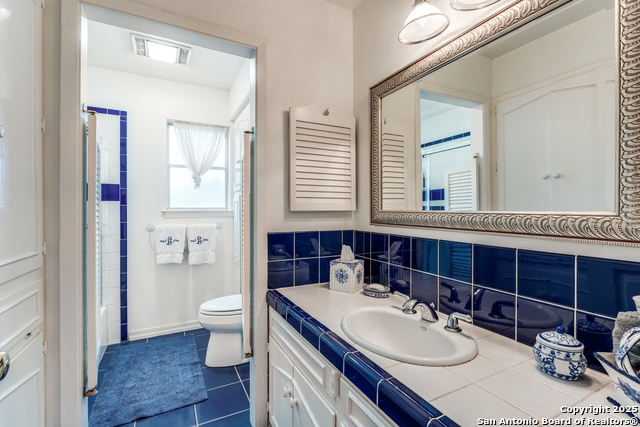 Image 16 of 27 For 9340 Teakwood Lane