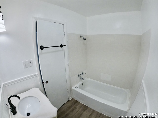 Image 12 of 16 For 1044 Richmond Dr
