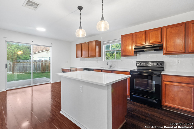 Listing photo id 9 for 7622 Braes Stage