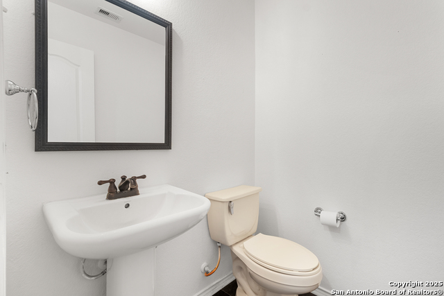 Listing photo id 13 for 7622 Braes Stage
