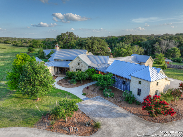 Listing photo id 11 for 1514 Fm 1376
