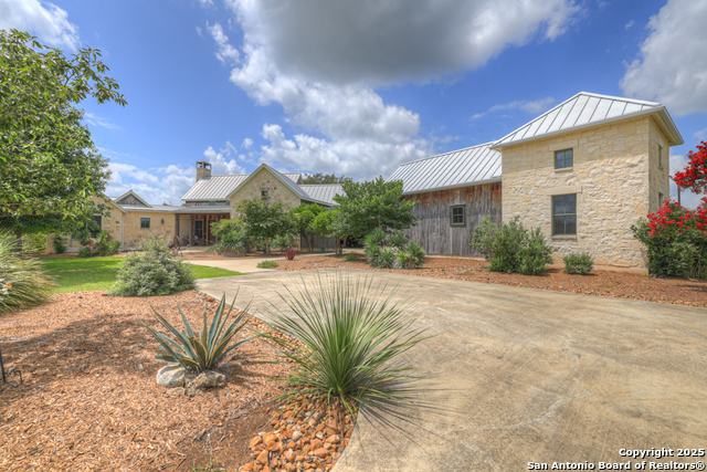 Listing photo id 13 for 1514 Fm 1376
